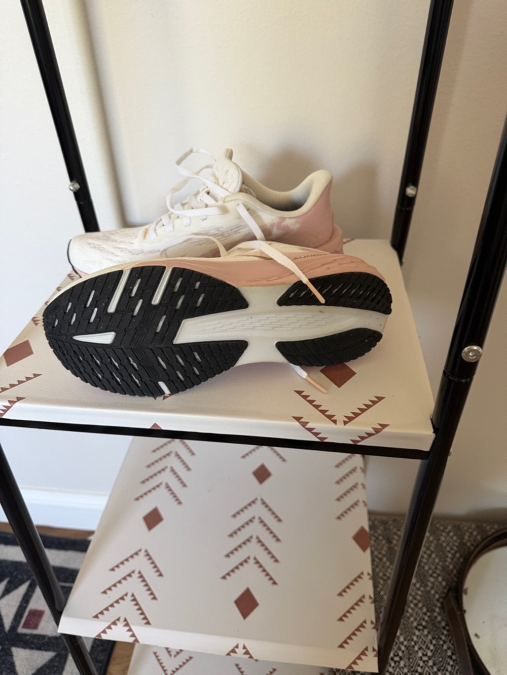 Brooks Women's Launch 8 Running Shoes - White and Light Pink - Picture 3 of 3